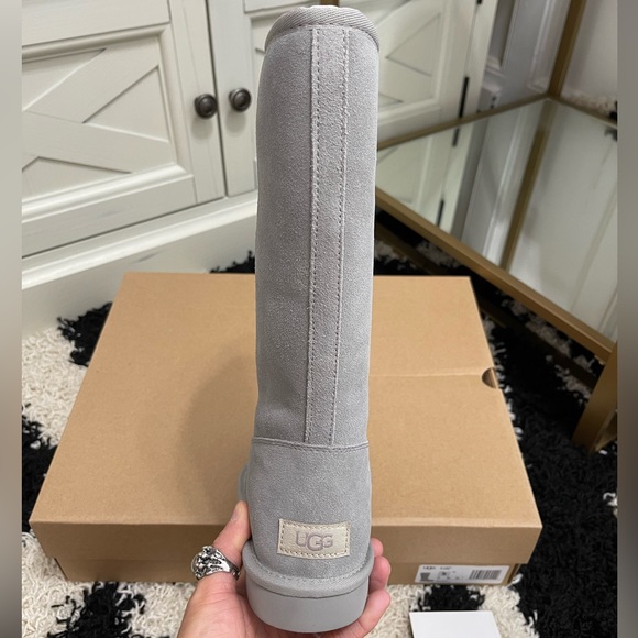NIB Women’s Size 5 (European Size 36) UGG Alber Tall Zipper Winter Boots In Grey - Picture 10 of 13